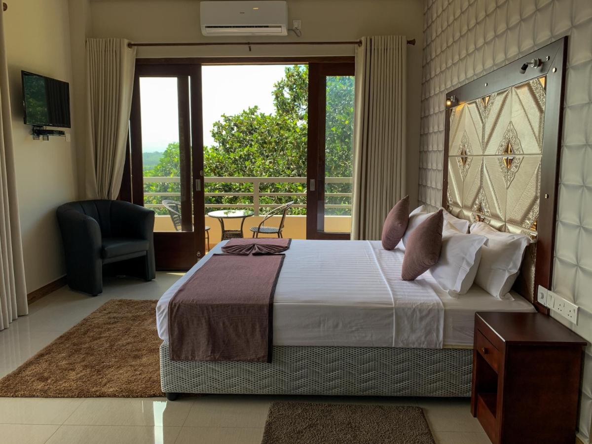 Mount Rich Rumassala Hotel Unawatuna Eksteriør billede