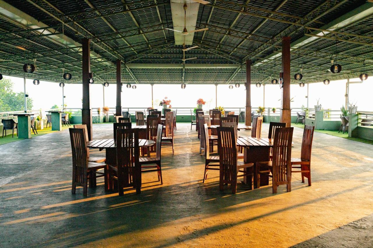 Mount Rich Rumassala Hotel Unawatuna Eksteriør billede