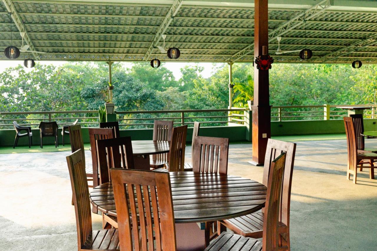 Mount Rich Rumassala Hotel Unawatuna Eksteriør billede