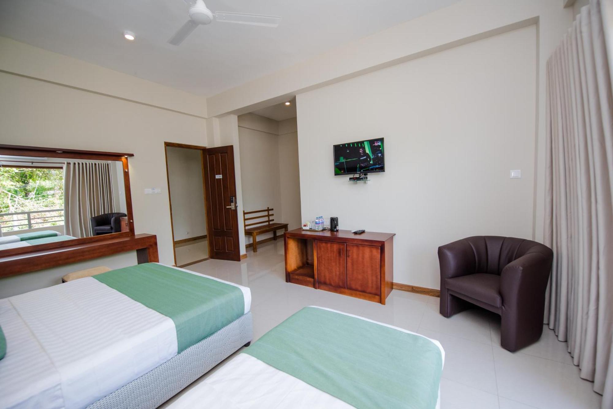 Mount Rich Rumassala Hotel Unawatuna Eksteriør billede