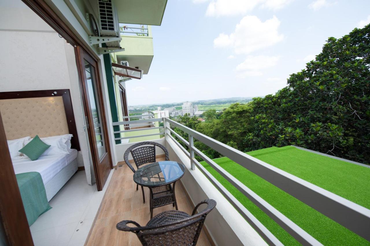 Mount Rich Rumassala Hotel Unawatuna Eksteriør billede