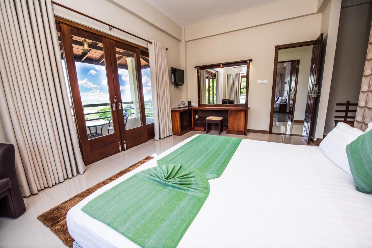 Mount Rich Rumassala Hotel Unawatuna Eksteriør billede